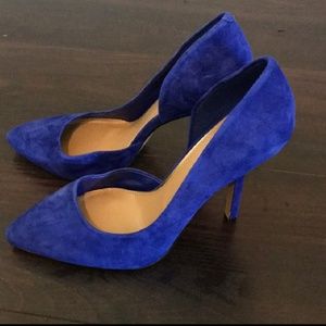 BCBG NWOT Royal blue pumps